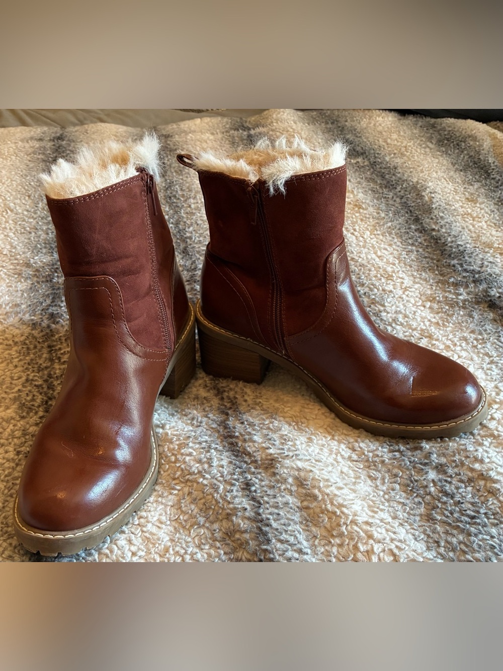 Universal Thread Brown Faux-Fur Trim Heeled Ankle Boots